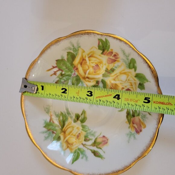Royal Albert Bone China Tea Cup & Saucer Set Yellow Rose Pattern Gold Trim - Picture 8 of 11